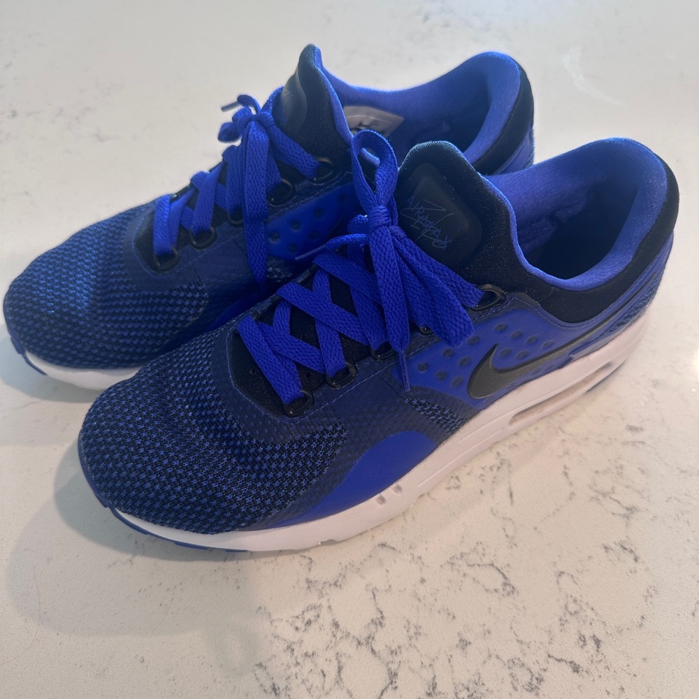 Nike Air Max Zero Essential